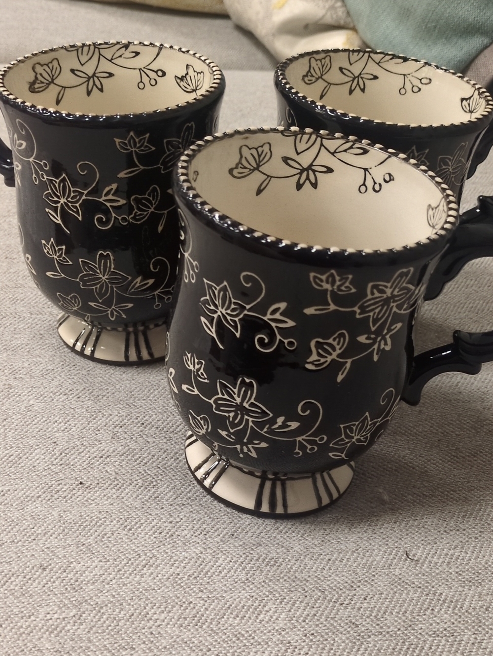 Temp-Tations Black and Cream Floral Pedestal Mug Trio